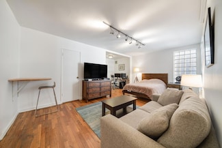 54 E 8th St Unit 6-L, New York, NY 10003