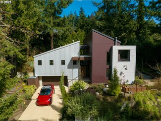 3727 Vine Maple St, Eugene, OR 97405