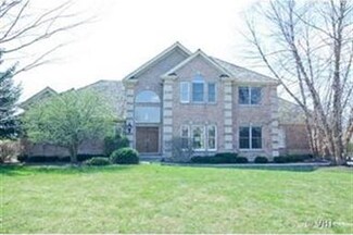 1750 Meadow View Cir, Libertyville, IL 60048