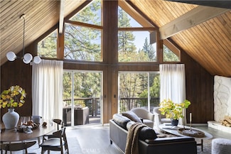 572 Brentwood Dr, Lake Arrowhead, CA 92352