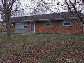 3012 E Blackhawk Rd, Kettering, OH 45420