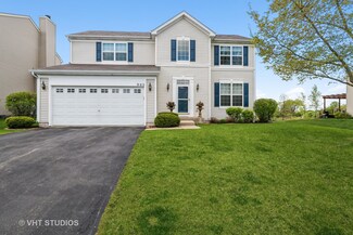 905 Galena Dr, Volo, IL 60073