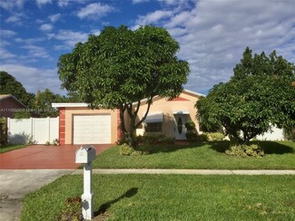 5818 Bermuda Cir W, West Palm Beach, FL 33407