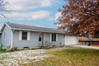 1710 Oswego St NW, Grand Rapids, MI 49504