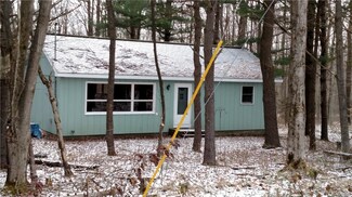 28 Meadowlark Ln, Warsaw, NY 14569