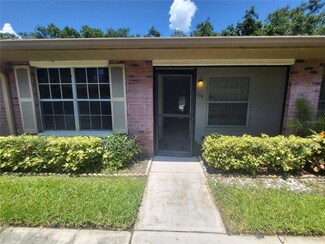 1104 Castlemay Cir, Dunedin, FL 34698