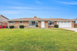 37895 Pointe Rosa St, Harrison Township, MI 48045