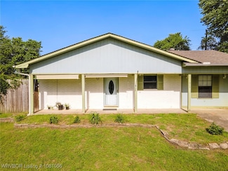 1515 M Cir, Barling, AR 72923