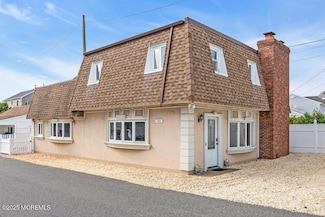 102 W Colony Rd, Lavallette, NJ 08735