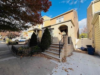 91 W 57th St, Bayonne, NJ 07002