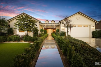 2228 Swanfield Way, Bakersfield, CA 93311