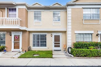 2916 Dorchester Ln, Hollywood, FL 33026
