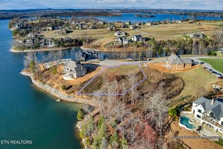 1999 Taffrail Dr, Lenoir City, TN 37772