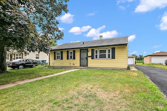 729 N Webster Cir W, Kankakee, IL 60901