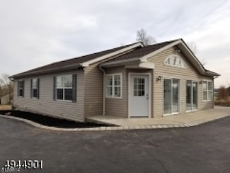 107 Everitts Rd, Ringoes, NJ 08551