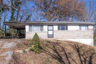 45 Lois Ln, Fenton, MO 63026