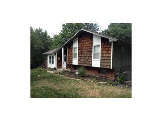 2237 NW 64th Place, Kansas City, MO 64151
