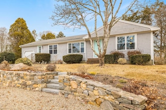 88 Bellavista Dr, Pocasset, MA 02559