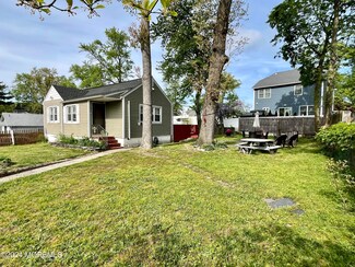 116 Woodland Dr, Keyport, NJ 07735