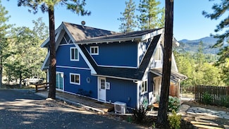 640 Sarma Dr, Shady Cove, OR 97539