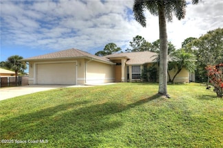 1161 Blossom Dr, Sebastian, FL 32958