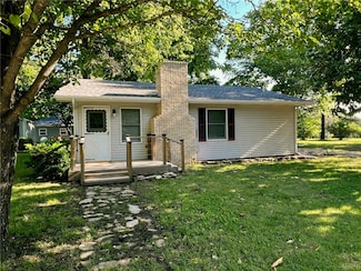 303 W Elm St, Lead Hill, AR 72644