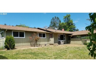 693 Clarks Branch Rd, Myrtle Creek, OR 97457