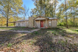 582 Barron Chapel Rd, Pineville, LA 71360