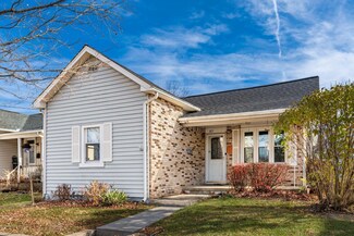 165 S Washington St, Delaware, OH 43015