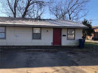 300 E Benton St, Siloam Springs, AR 72761