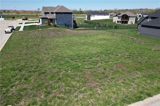 4715 SE Lyne St, Blue Springs, MO 64014