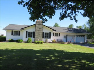 740 Parma Center Rd, Hilton, NY 14468