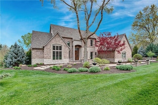 4319 N Mulberry Dr, Kansas City, MO 64116