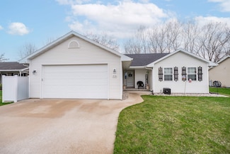 1038 Province Terrace, Menasha, WI 54952