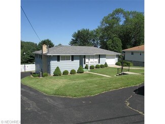 221 S Sugar St, Richmond, OH 43944
