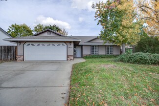 1435 Kingston Ct, Redding, CA 96003