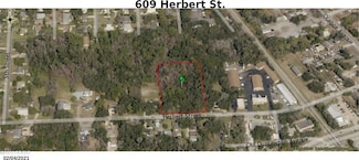 609 Herbert St, Port Orange, FL 32129