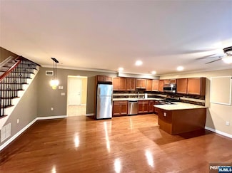 10 Terrace Ave Unit 9, Hasbrouck Heights, NJ 07604