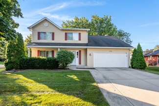 2355 Lakeside Dr, Aurora, IL 60504
