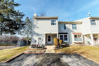 227 Fir Tree Ct, Marlton, NJ 08053
