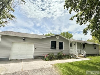 105 S Front St, Sugar City, ID 83448
