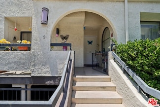 21620 Burbank Blvd Unit 9, Woodland Hills, CA 91367