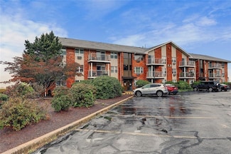 37 Bullocks Point Ave Unit 3C, Riverside, RI 02915