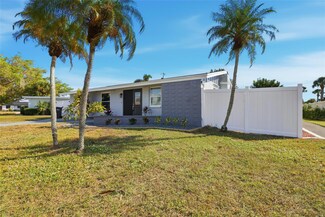 3120 Mercer Rd, Bradenton, FL 34207