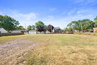 652 Penfield St, Beecher, IL 60401