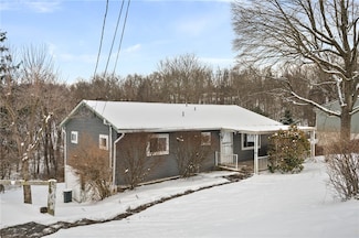 185 Foxwood Rd, Coraopolis, PA 15108