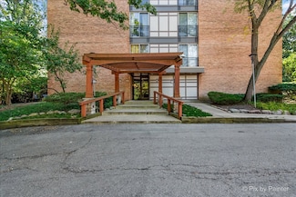 5820 Oakwood Dr Unit 1A, Lisle, IL 60532