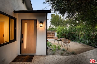 1506 N Benton Way, Los Angeles, CA 90026