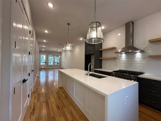 1419 E 32nd 1 2 St Unit B, Houston, TX 77022
