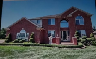 51381 Mauro Ln, Macomb, MI 48042